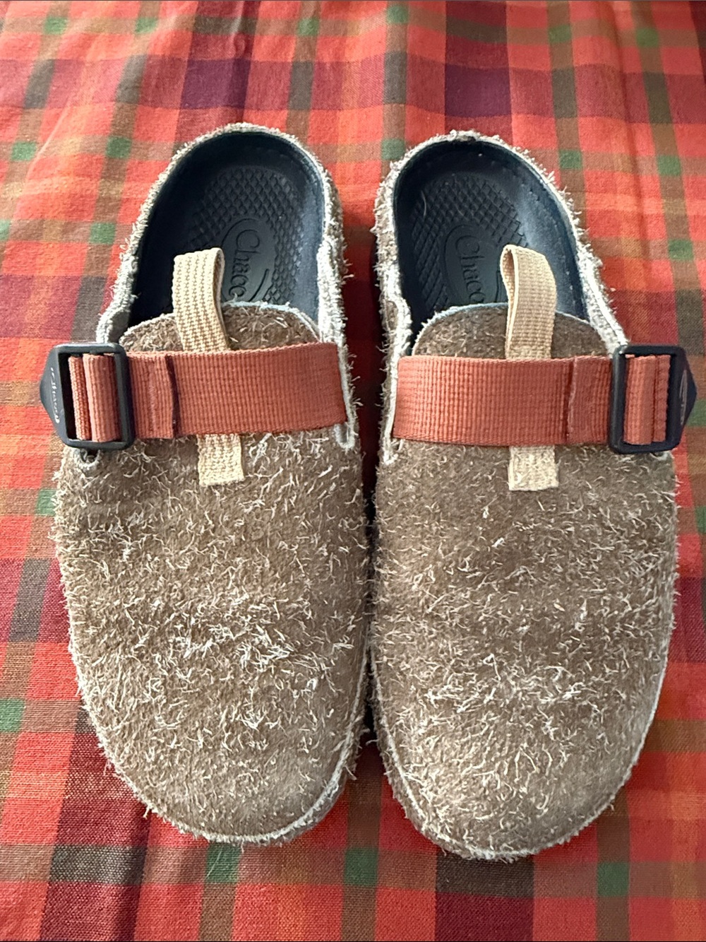 Chaco women’s 8 Brown Fuzzy Slip-Ons with Orange Strap